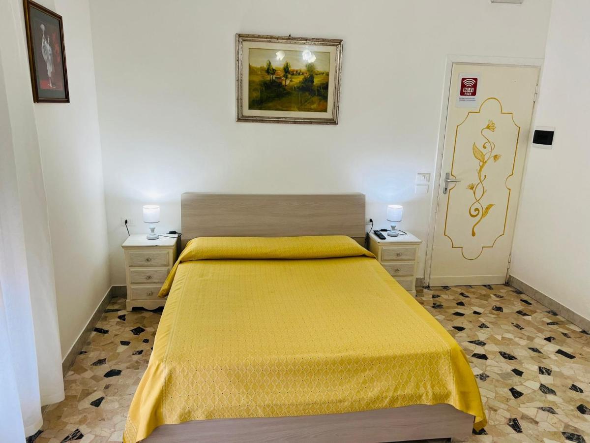 Le Maschere Mestre Buitenkant foto